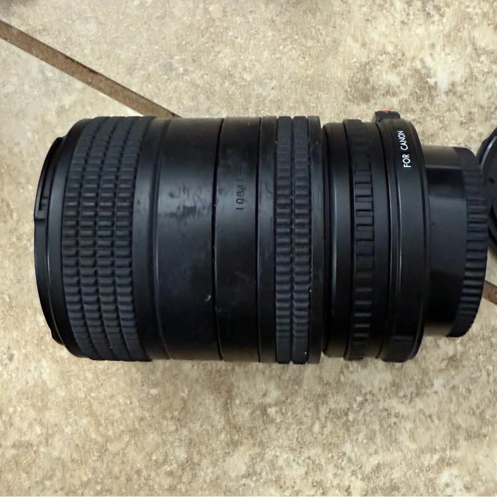 Promaster Spectrum 7 70-210mm f4-5.6 Zoom lens